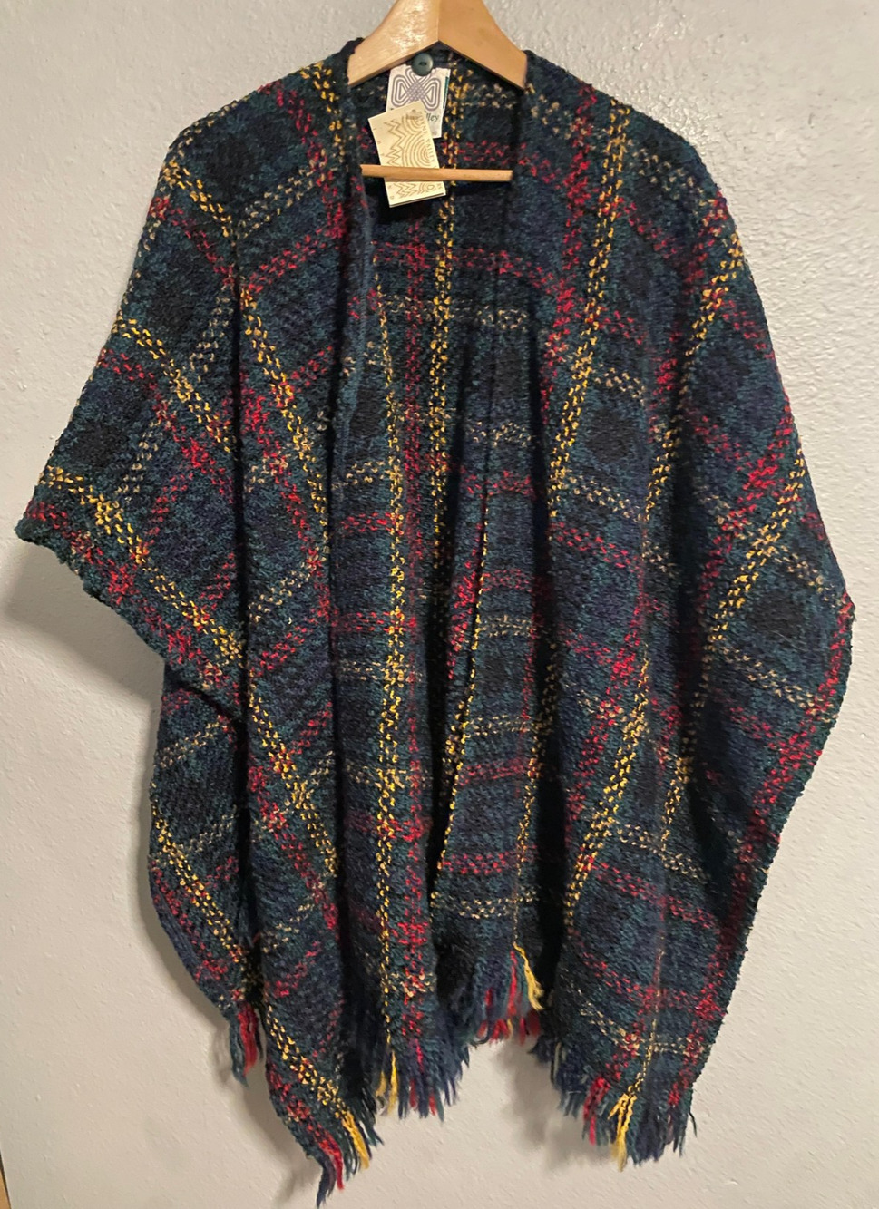 Boyne Valley Weavers Womens Cape One Size Blue Plaid Wool Fringe Ireland NWT